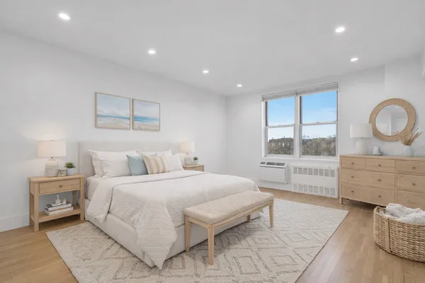 $845,000 | 399 Ocean Parkway, Unit 5C | Kensington