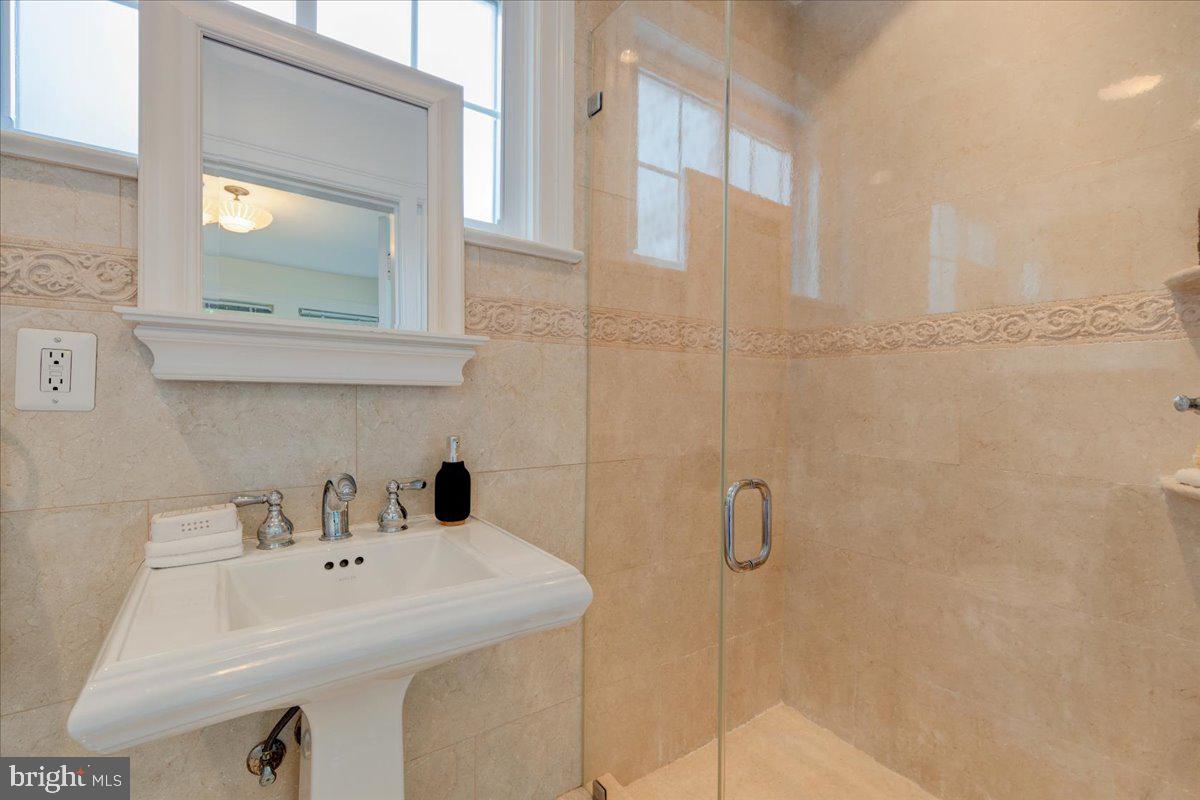 2945 Upton Street Northwest Washington, DC 20008 - Photo 30 of 48