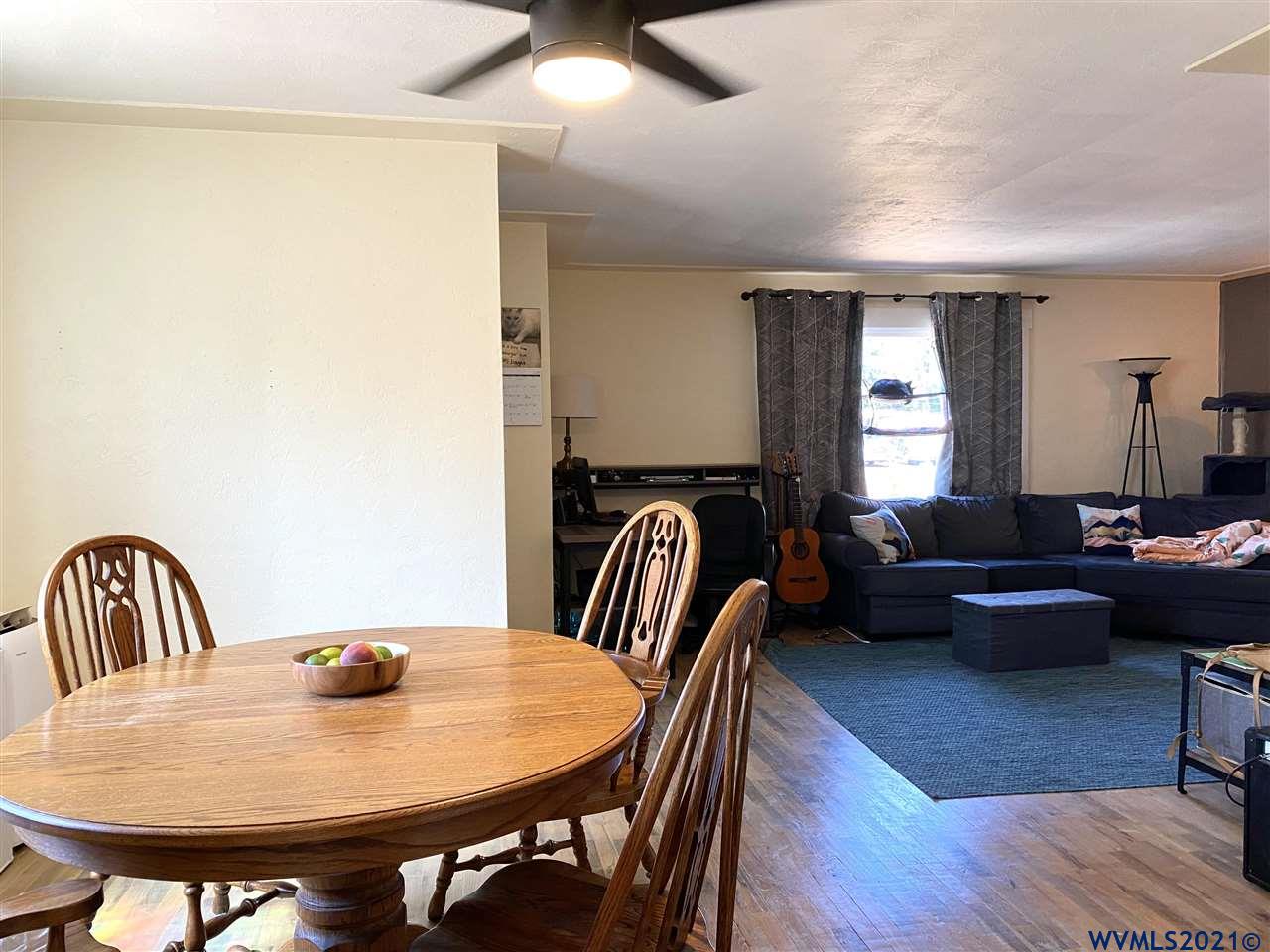 2010 Market Street Northeast Salem, OR 97301 - Photo 5 of 20