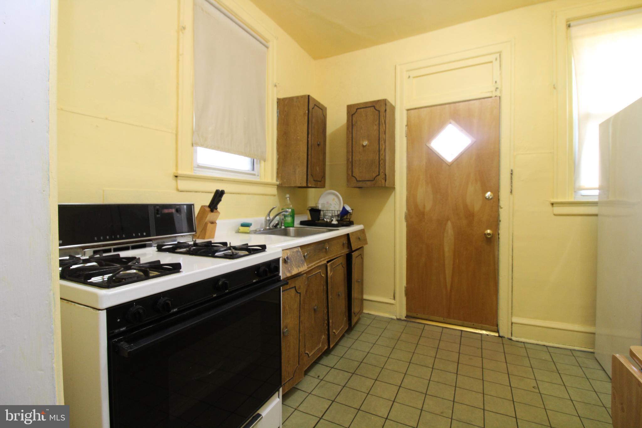 3136 Tasker Street Philadelphia, PA 19145 - Photo 10 of 20 Gallery Image 10