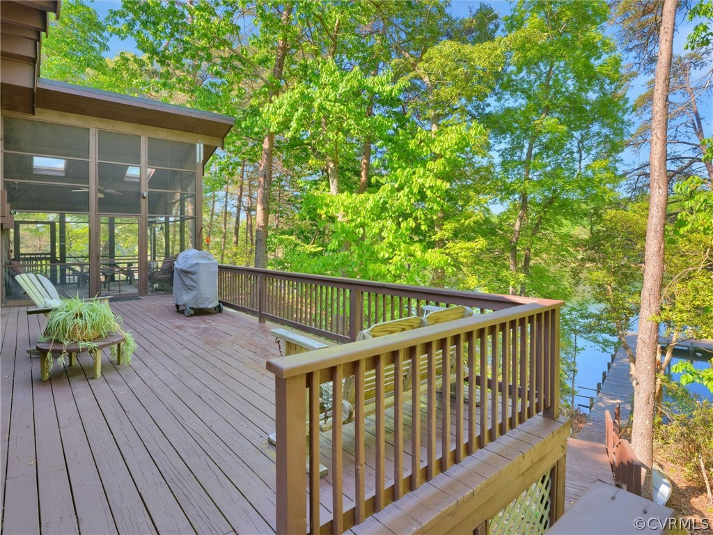649 Kennsbury Road Hardyville, VA 23070 - Photo 27 of 50 a view of balcony with furniture