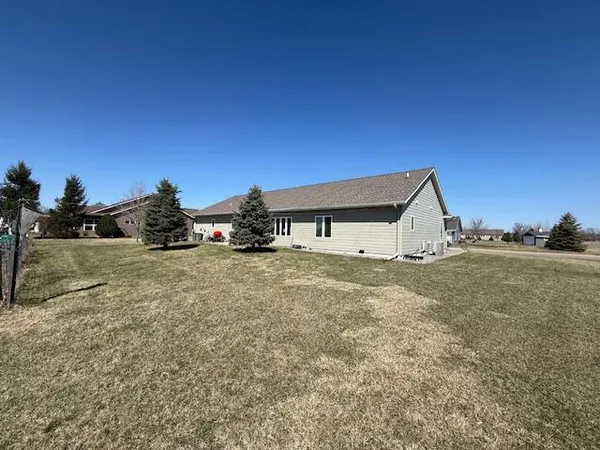 $489,900 | 906 Sunrise Boulevard, Redwood Falls, MN 56283