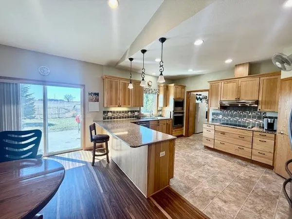 $489,900 | 906 Sunrise Boulevard, Redwood Falls, MN 56283