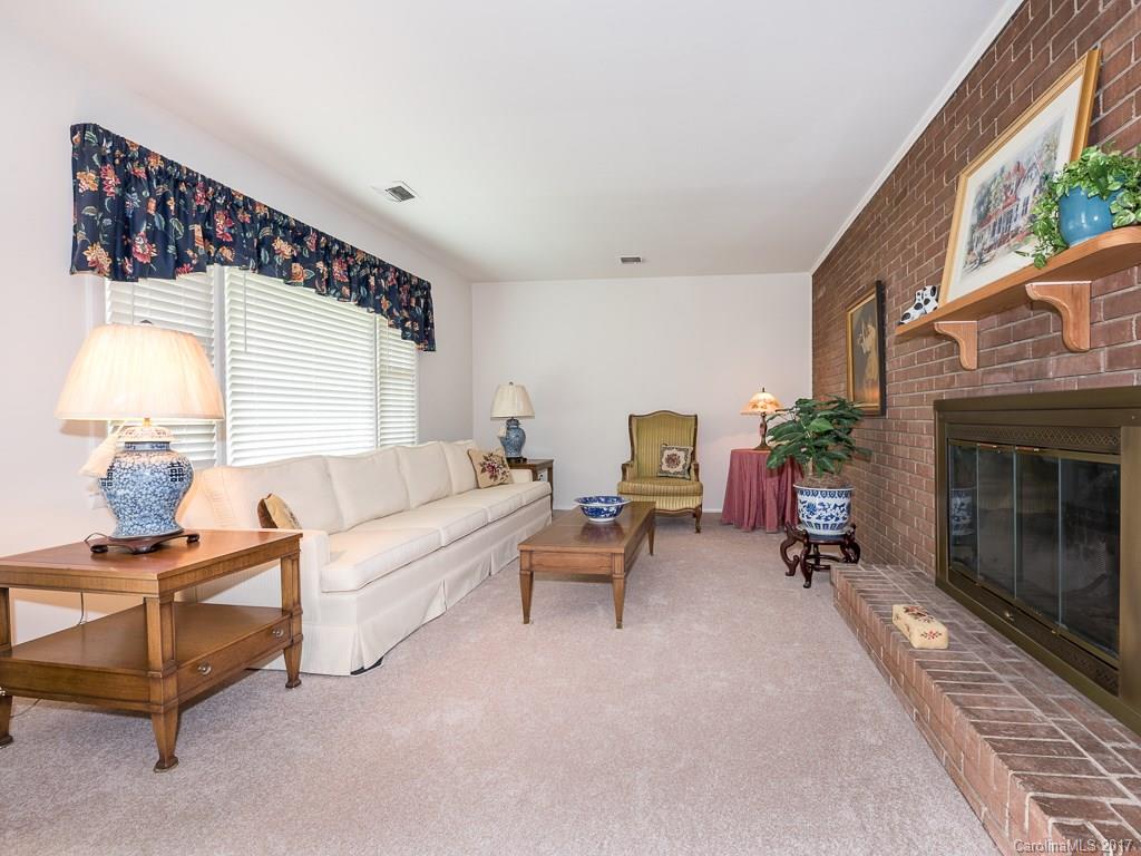 5313 Valley Forge Road Charlotte, NC 28210 - Photo 4 of 24 Gallery Image 4