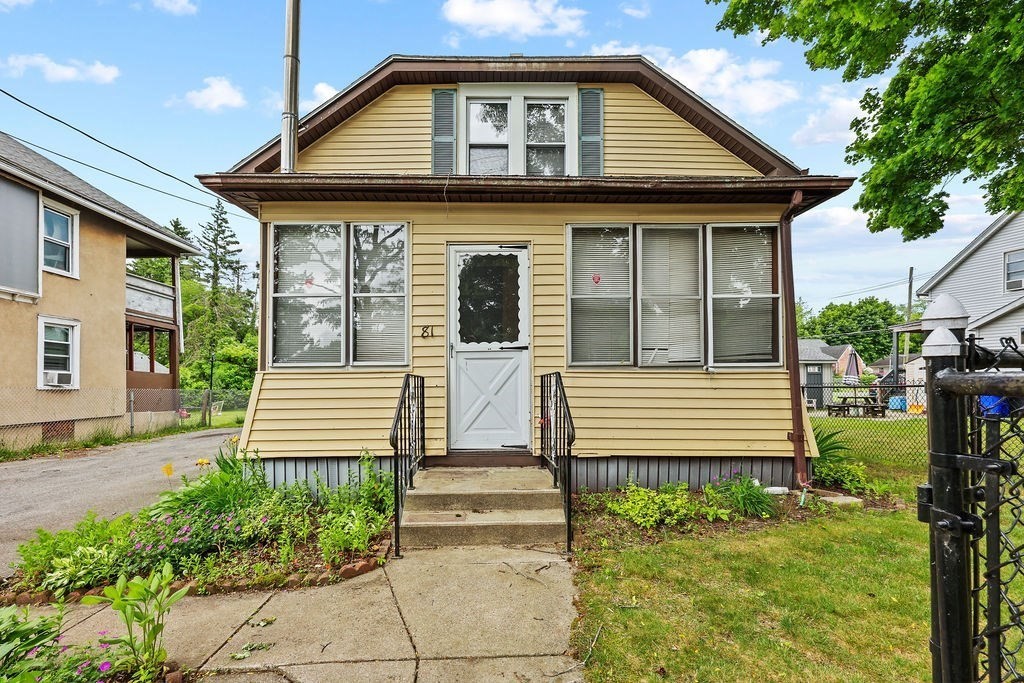 81 Healey Street Springfield, MA 01151 - Photo 1 of 31