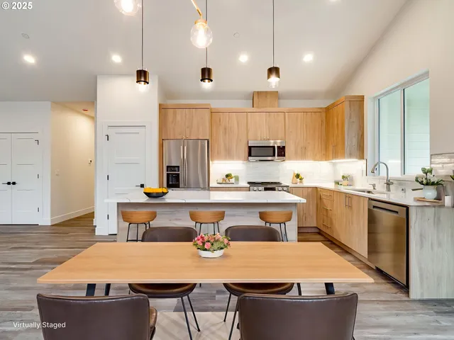 $594,900 | 1420 G Street, Washougal, WA 98671