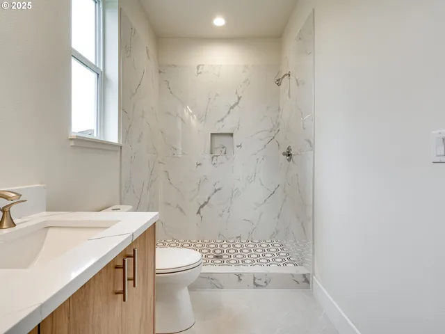 $594,900 | 1420 G Street, Washougal, WA 98671