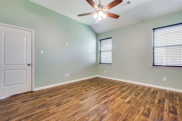 $2,100 | 3015 Watercrest Drive, Sanger, TX 76266