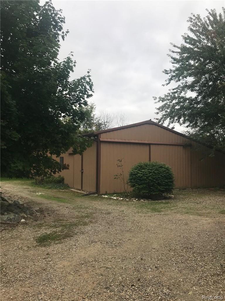 6674 Lothrop Road Imlay City, MI 48444 - Photo 3 of 24 IMG_2635(1).jpg