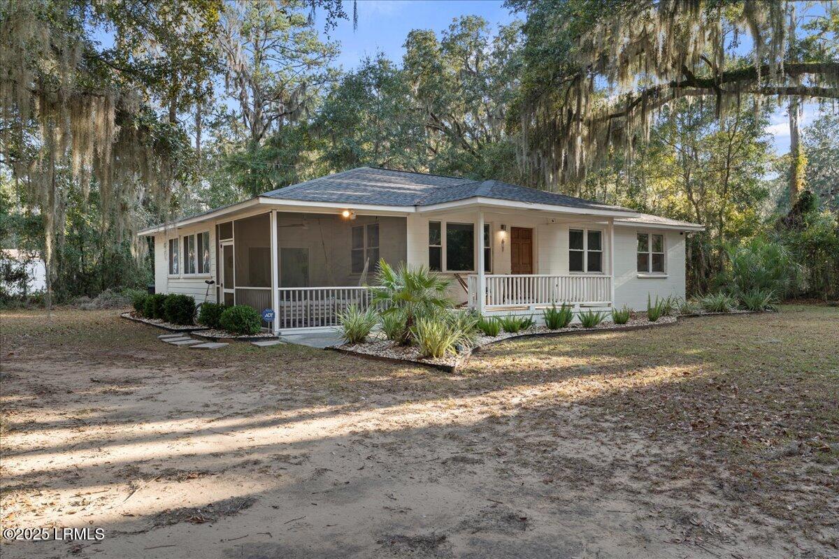 81 Seaside Road St. Helena Island, SC 29920 - Photo 3 of 36 02-DSC00068