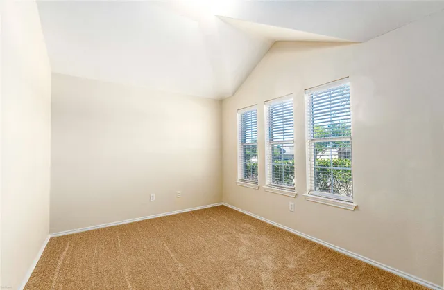 $1,800 | 249 Ashwood North, Kyle, TX 78640