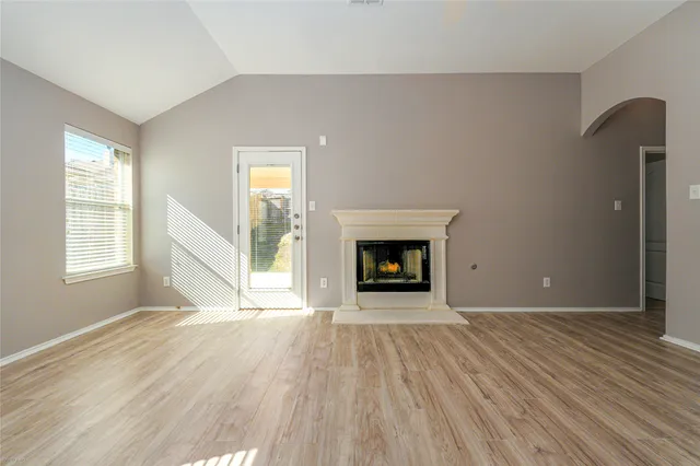 $1,800 | 249 Ashwood North, Kyle, TX 78640