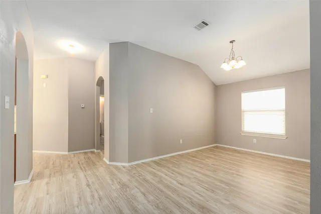 $1,800 | 249 Ashwood North, Kyle, TX 78640