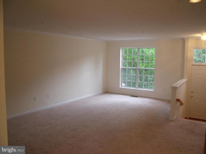 2304 Cold Meadow Way Silver Spring, MD 20906 - Photo 4 of 28 Living Room
