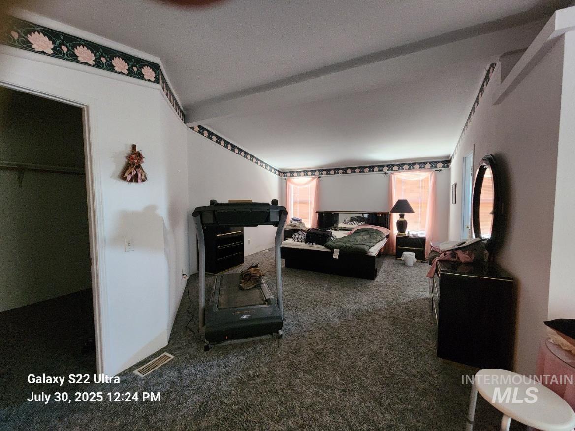 650 Ash Street Vale, OR 97918 - Photo 17 of 24 View of carpeted bedroom