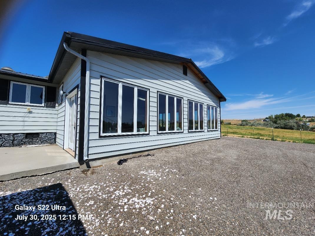 650 Ash Street Vale, OR 97918 - Photo 4 of 24 View of side of home