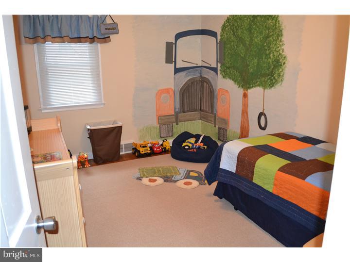 320 Twining Road Oreland, PA 19075 - Photo 16 of 21 Gallery Image 16