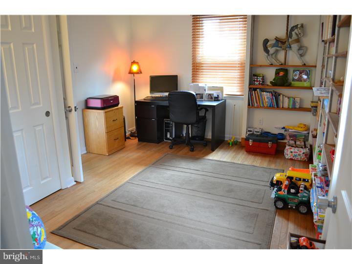 320 Twining Road Oreland, PA 19075 - Photo 17 of 21 Gallery Image 17