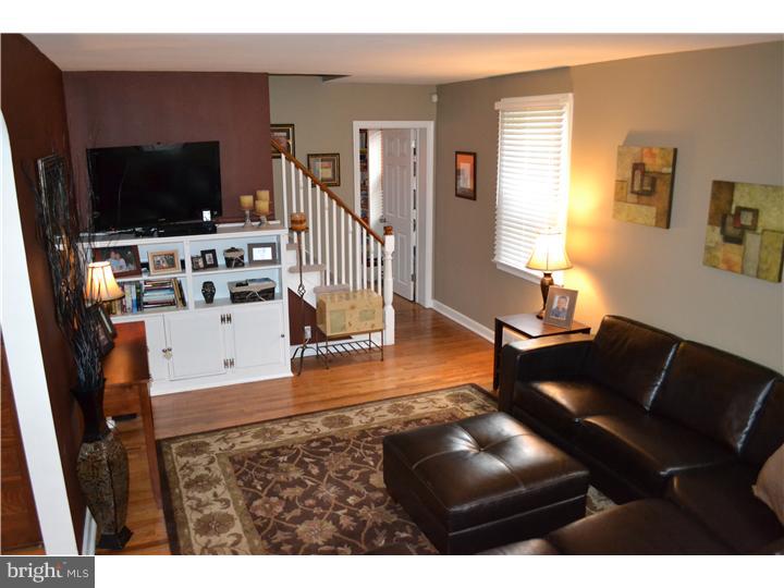 320 Twining Road Oreland, PA 19075 - Photo 5 of 21 Gallery Image 5
