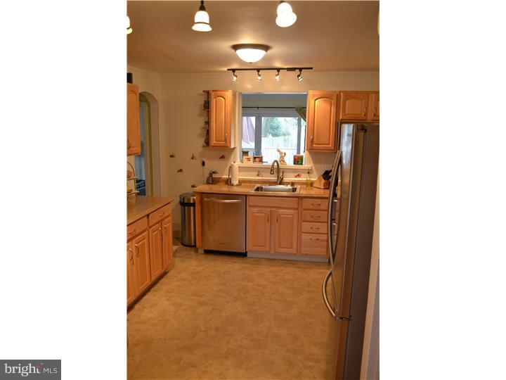 320 Twining Road Oreland, PA 19075 - Photo 9 of 21 Gallery Image 9