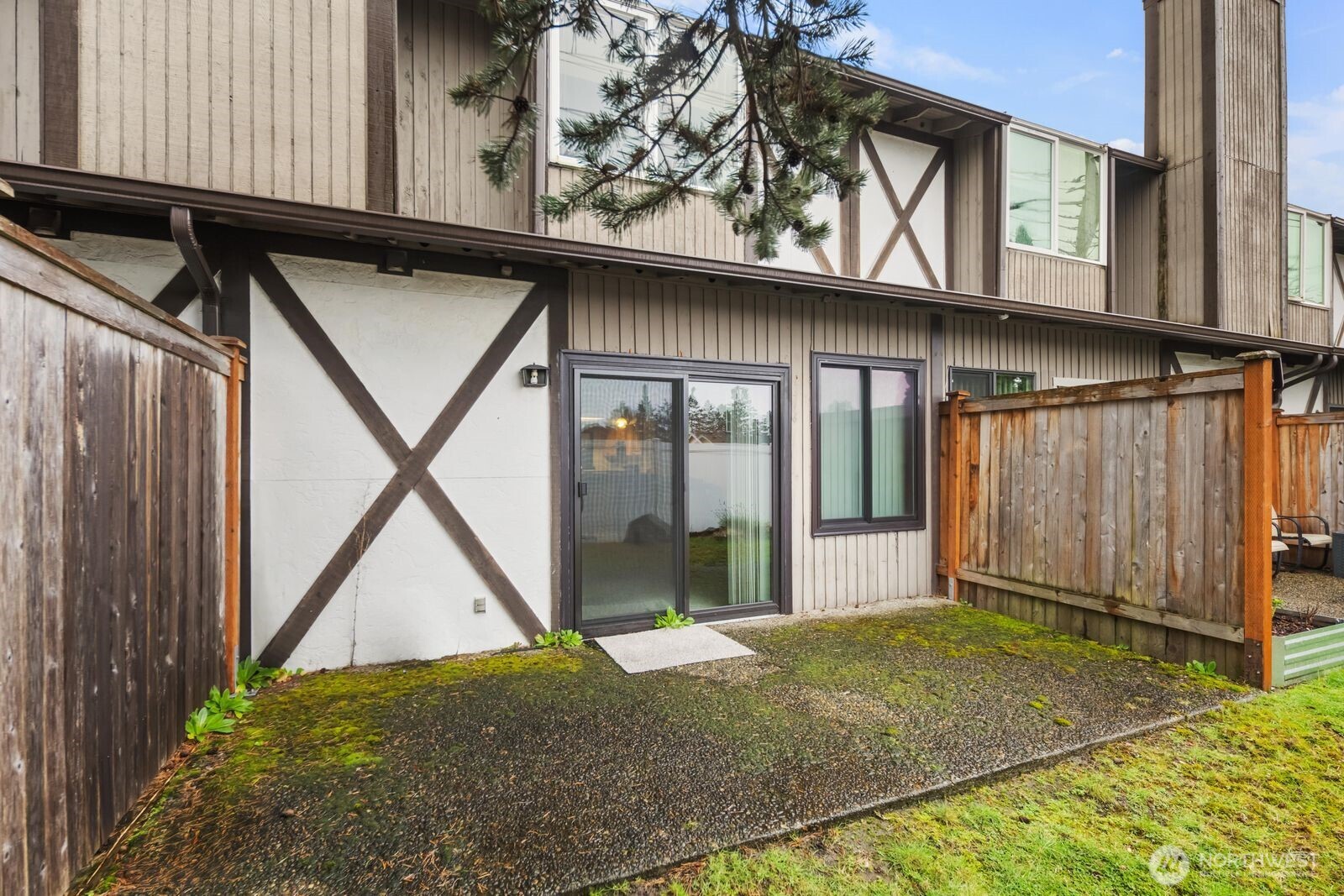 323 Southwest 112th Street, Unit 102 Seattle, WA 98146 - Photo 25 of 32