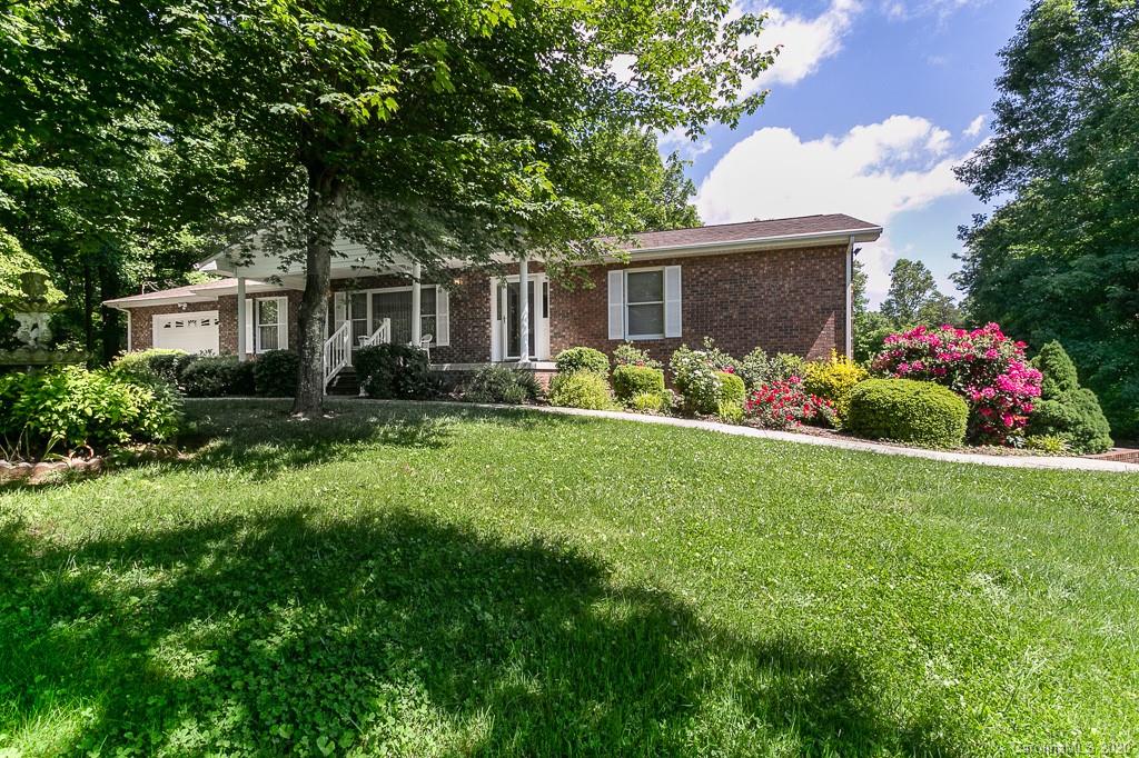 54 Morgan Branch Estate Road Candler, NC 28715 - Photo 2 of 33 Gallery Image 2