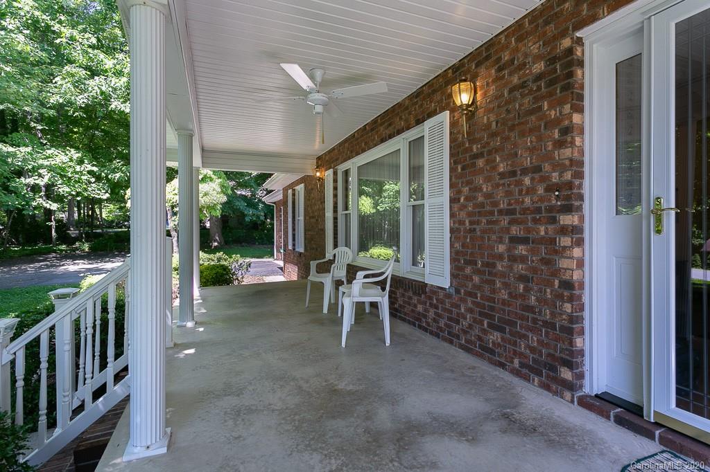 54 Morgan Branch Estate Road Candler, NC 28715 - Photo 12 of 33 Gallery Image 12