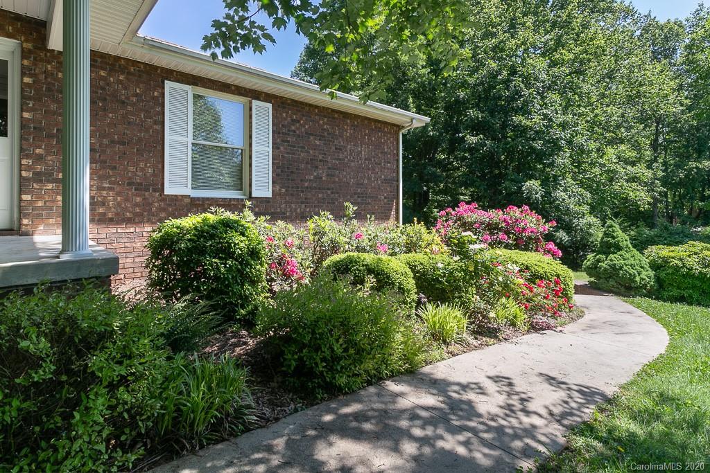 54 Morgan Branch Estate Road Candler, NC 28715 - Photo 13 of 33 Gallery Image 13