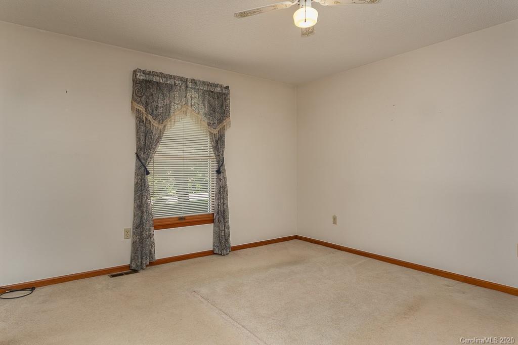 54 Morgan Branch Estate Road Candler, NC 28715 - Photo 19 of 33 Gallery Image 19