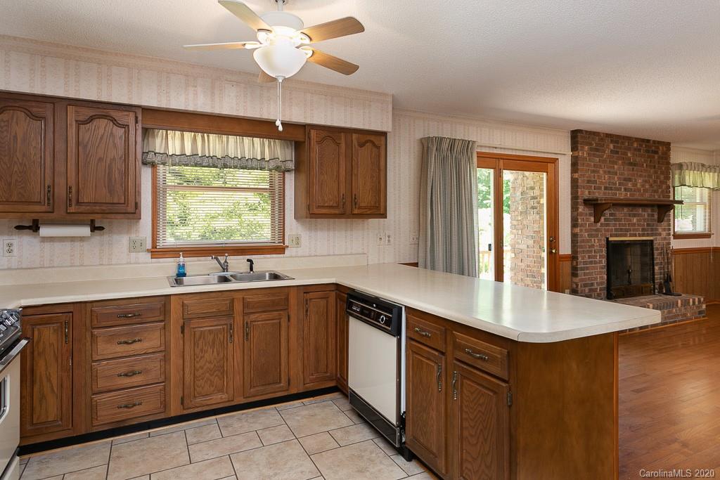 54 Morgan Branch Estate Road Candler, NC 28715 - Photo 25 of 33 Gallery Image 25