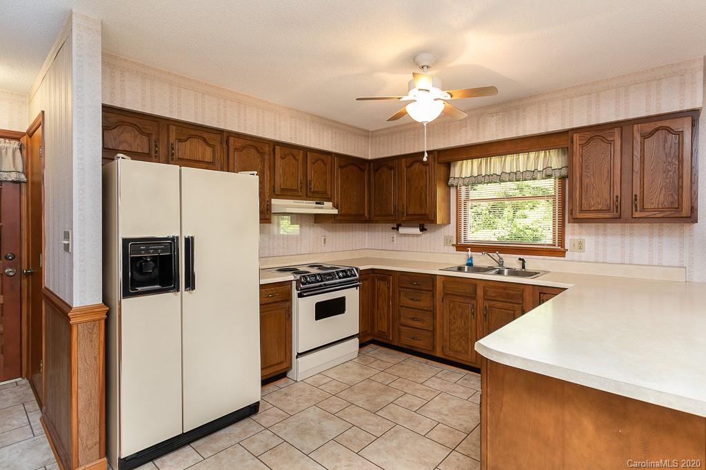 54 Morgan Branch Estate Road Candler, NC 28715 - Photo 26 of 33 Gallery Image 26