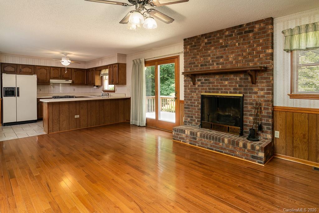 54 Morgan Branch Estate Road Candler, NC 28715 - Photo 28 of 33 Gallery Image 28