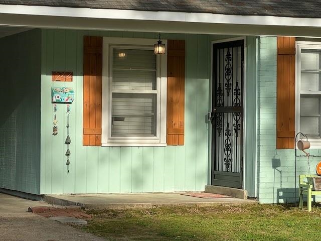 1244 Dearing Road Memphis, TN 38117 - Photo 2 of 23 a view of a door of a house