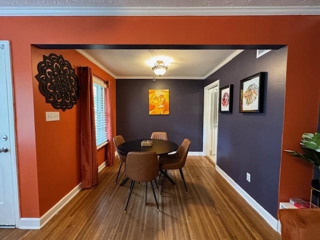 1244 Dearing Road Memphis, TN 38117 - Photo 6 of 23 a view of a livingroom with furniture and wooden floor
