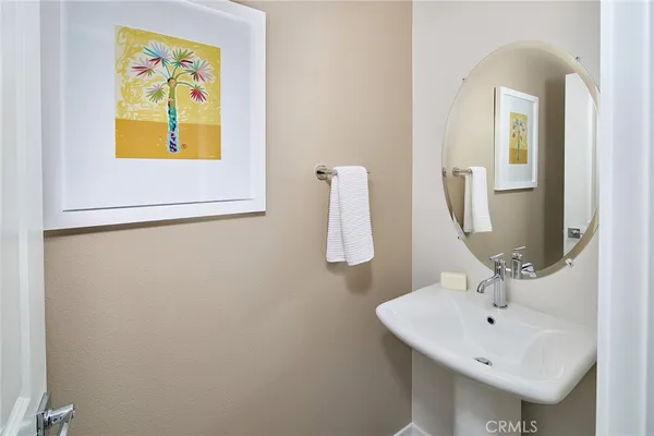 $599,990 | 5920 Rockport Road, Eastvale, CA 92880