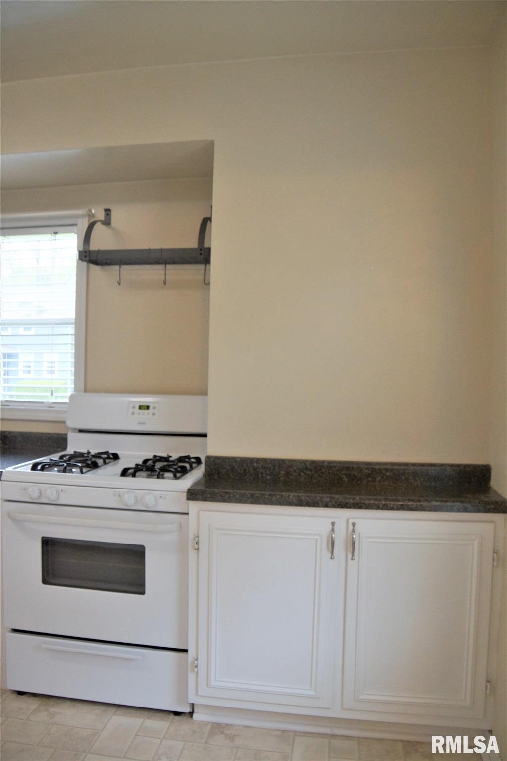208 West Spring Street Princeville, IL 61559 - Photo 9 of 19 Gallery Image 9