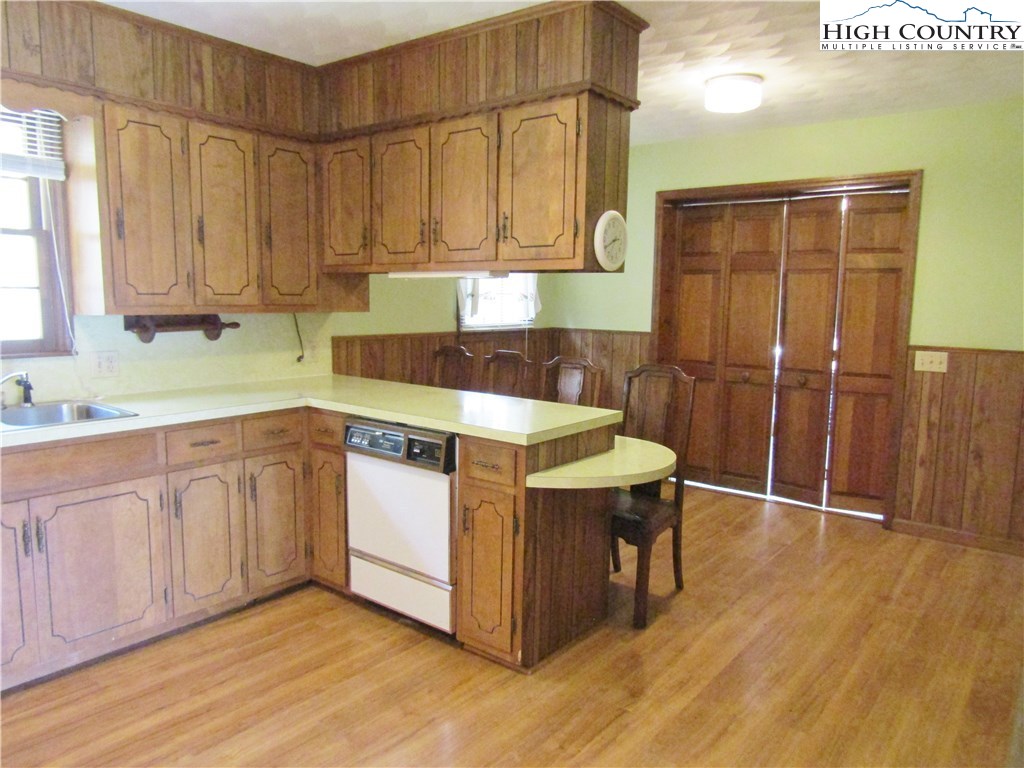 2358 Long Branch Road Lansing, NC 28643 - Photo 5 of 14