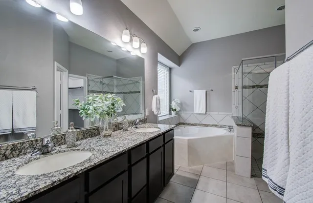 $3,100 | 17622 Quiet Shores Drive, Richmond, TX 77407