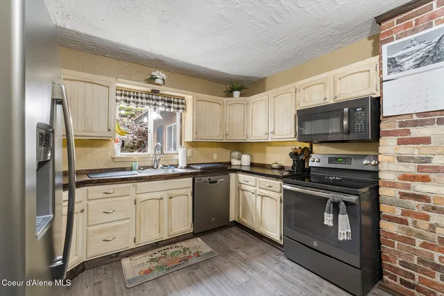 $379,900 | 457 East Market Avenue, Kellogg, ID 83837