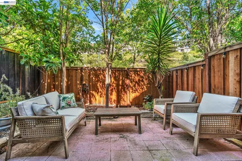 $709,000 | 6003 Old Quarry Loop, Oakland, CA 94605