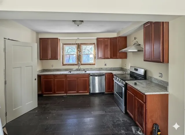 $340,000 | 52 Henniker Street, Hillsborough, NH 03244