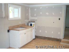 250 Jims Branch Road Swannanoa, NC 28778 - Photo 10 of 18 Gallery Image 10