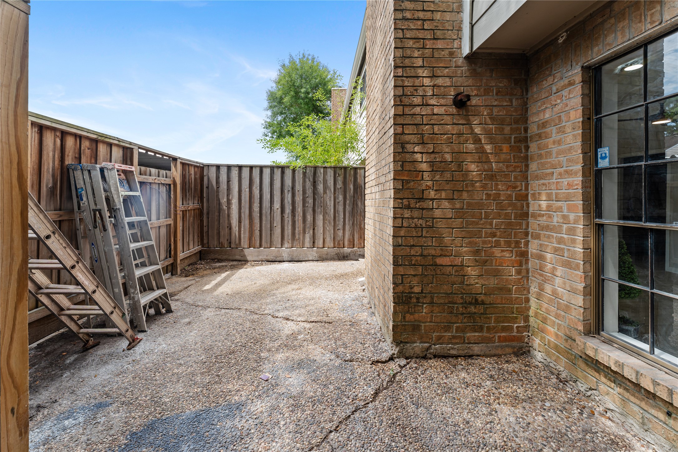 9425 Fondren Road Houston, TX 77074 - Photo 29 of 29 Another view of the backyard