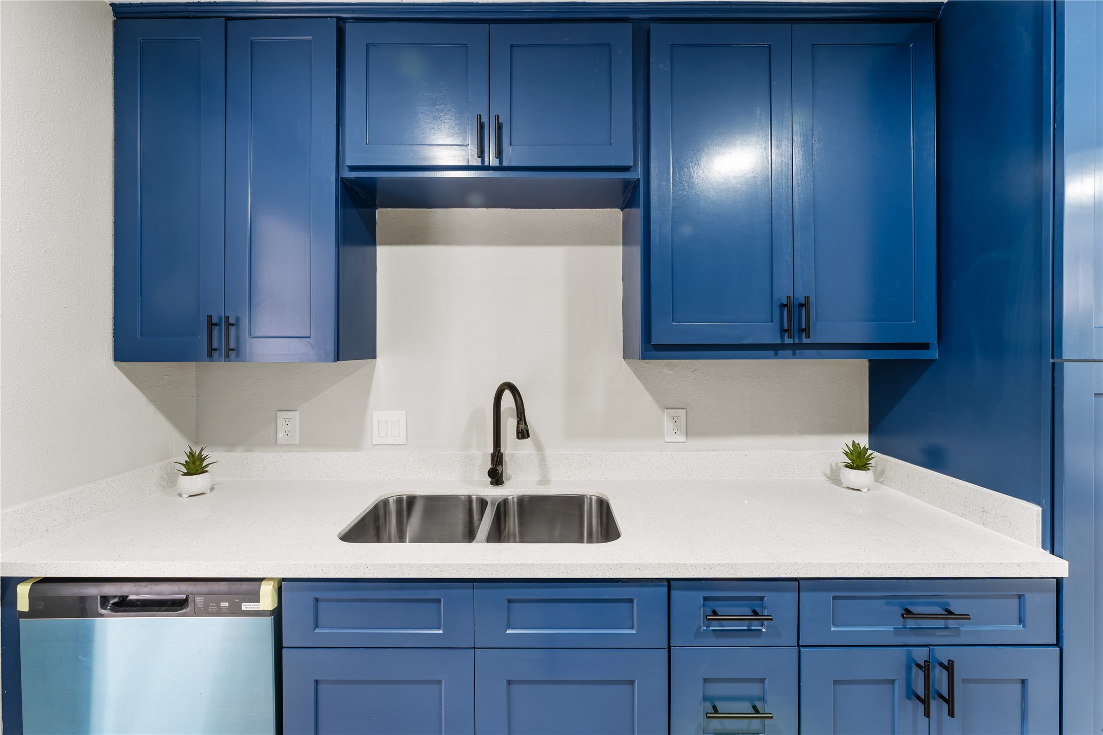 9425 Fondren Road Houston, TX 77074 - Photo 10 of 29