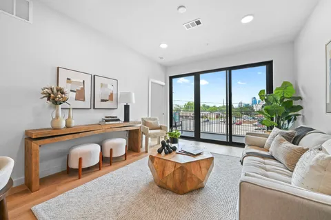 $729,700 | 2209 South 1st Street, Unit 209, Austin, TX 78704