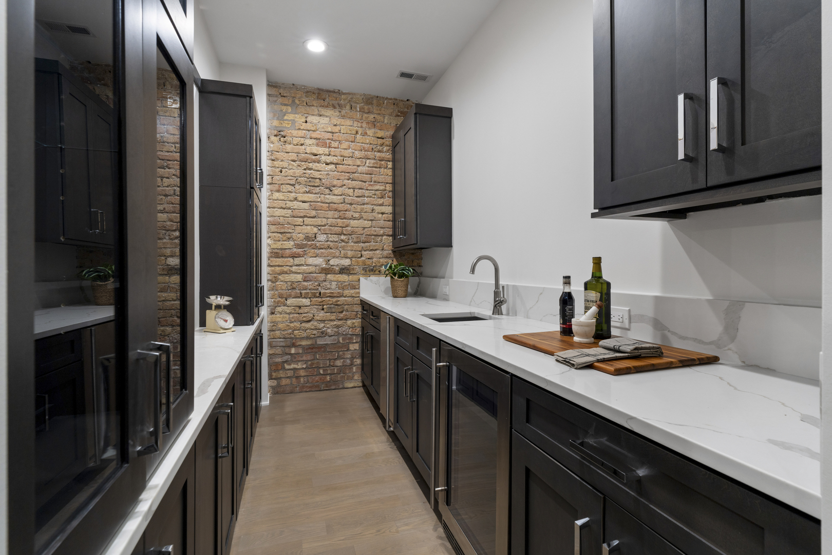 1246 West George Street Chicago, IL 60657 - Photo 11 of 44