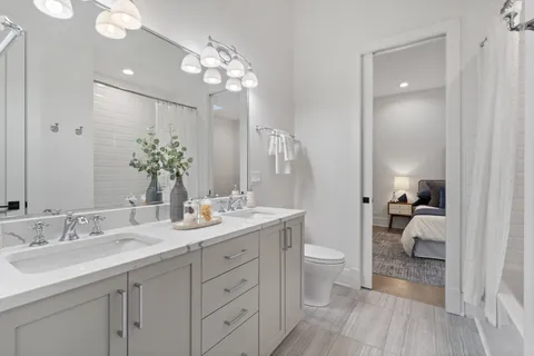 $2,795,000 | 1246 West George Street, Chicago, IL 60657