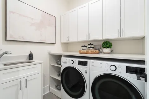 $2,795,000 | 1246 West George Street, Chicago, IL 60657