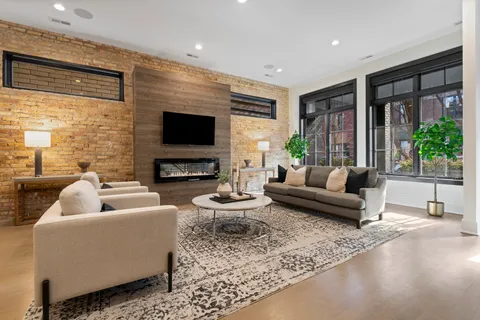 $2,795,000 | 1246 West George Street, Chicago, IL 60657
