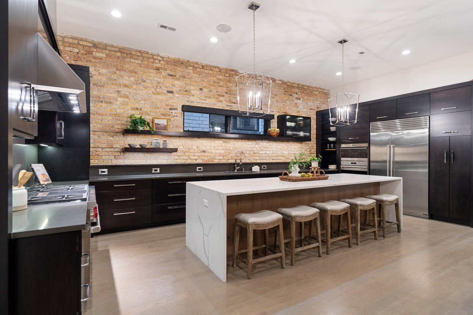 1246 West George Street Chicago, IL 60657 - Photo 7 of 44